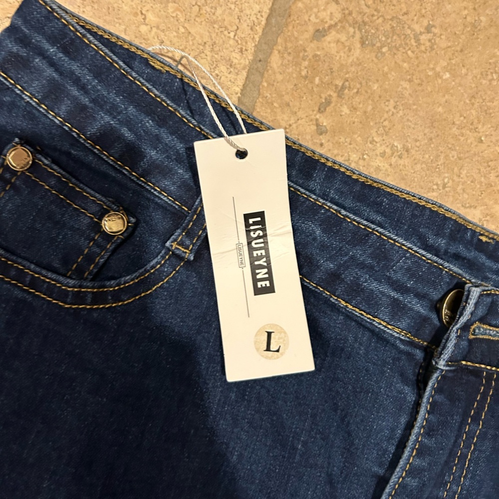 Women’s NWT Jean skirt! - Picture 2 of 3